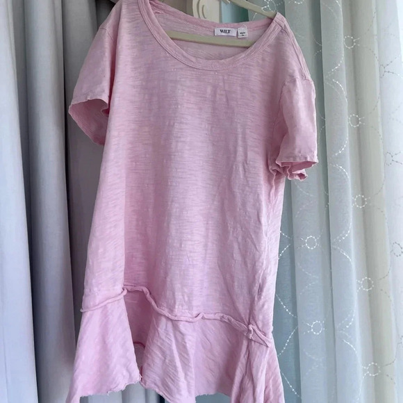 Light pink wilt ruffle tee - Picture 1 of 4